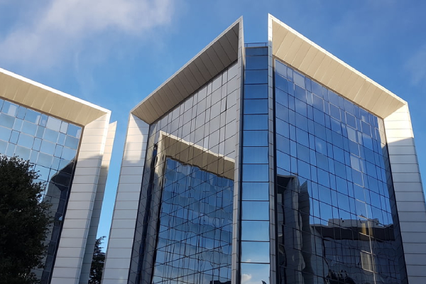 國內(nèi)的“智能建筑”與歐洲的有何異同？(圖1)裕乾電子